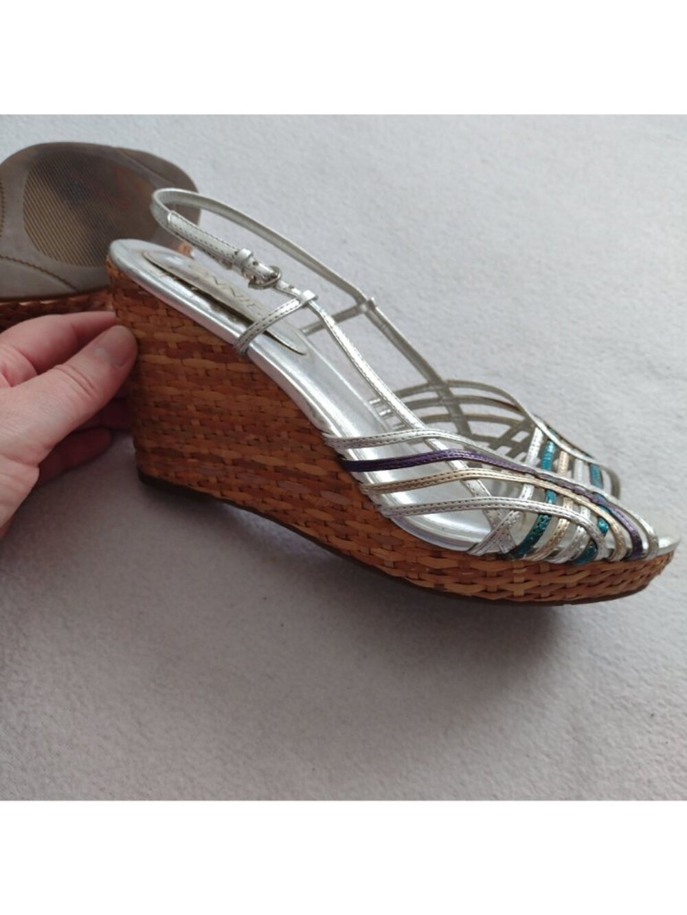 Connie Metallic Strappy Slingback Wedge 8.5 M Silver Straw Sandals - Picture 6 of 11